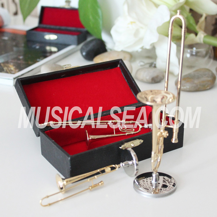 Trombone toy
